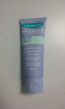 Voici le tube de crème de Lanoline utilisé pour nos expériences d'enfleurage à chaud et à froid